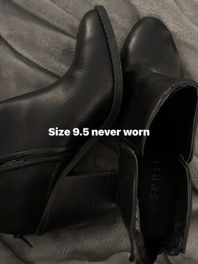 Esprit Black Leather Chukka Ankle Boots